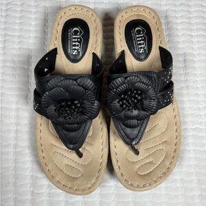 Cliffs Cynthia Black Floral Wedge Sandals Size 8.5